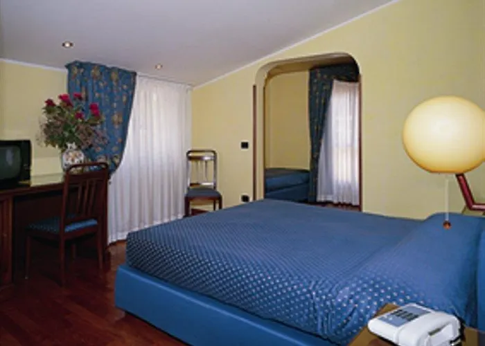 Centro Hotel 3*